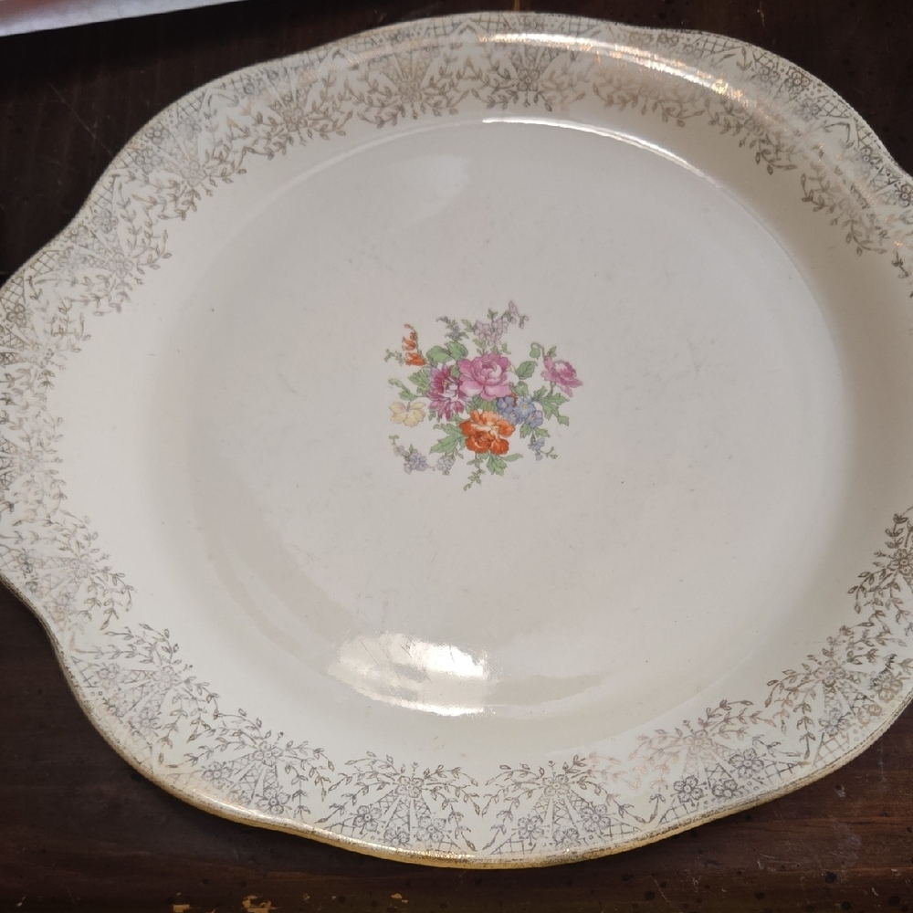 Vintage Camwood Ivory Universal-Cambridge Patterned Dinner Plate- Made In USA
